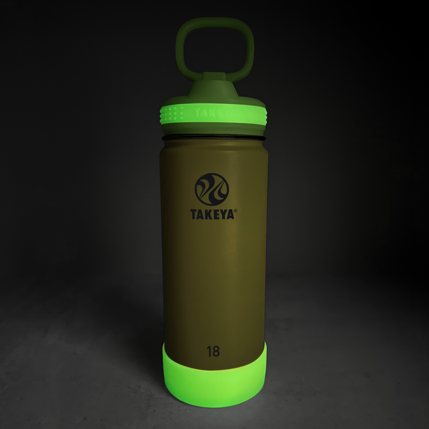 actives-kids-glow-in-the-dark-water-bottle-with-straw-lid-p4 51075-Actives-Kids-Straw-18-GID-LightningGreen-dark-V2.png